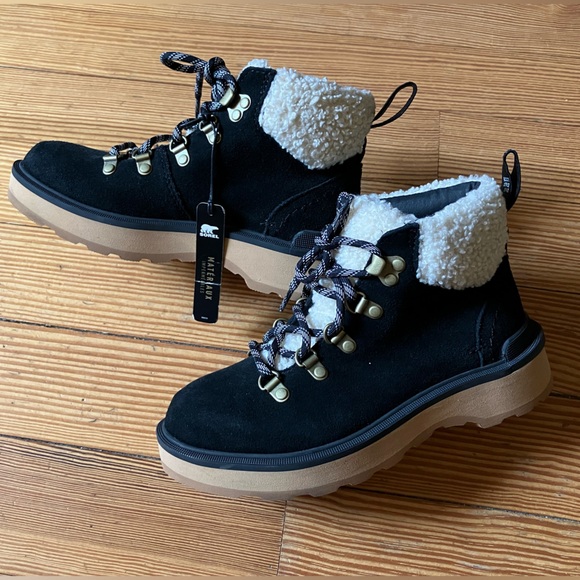 NWT Sorel Hi-Line Lace-Up Cozy Hiker Booties in Black and Tawny Buff Sz 5.🌻 - Picture 5 of 13